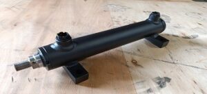 Cilindro Hidraulico Doble Efecto 28-40-200 Fijación Por Patas